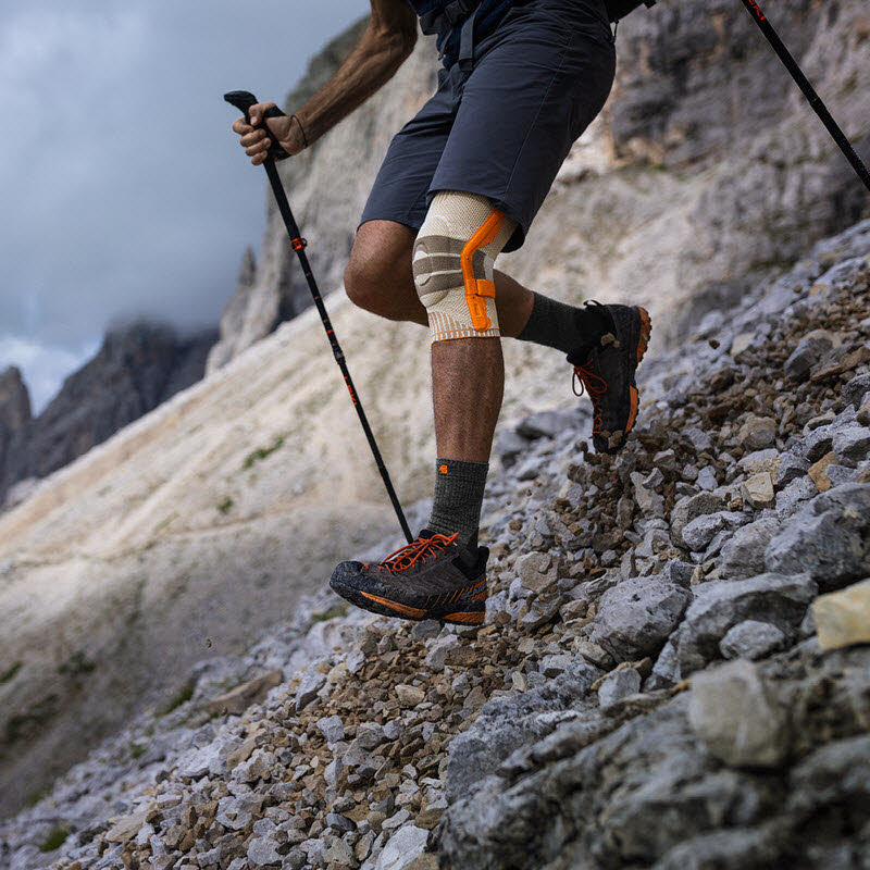 Bauerfeind Outdoor Knee Support