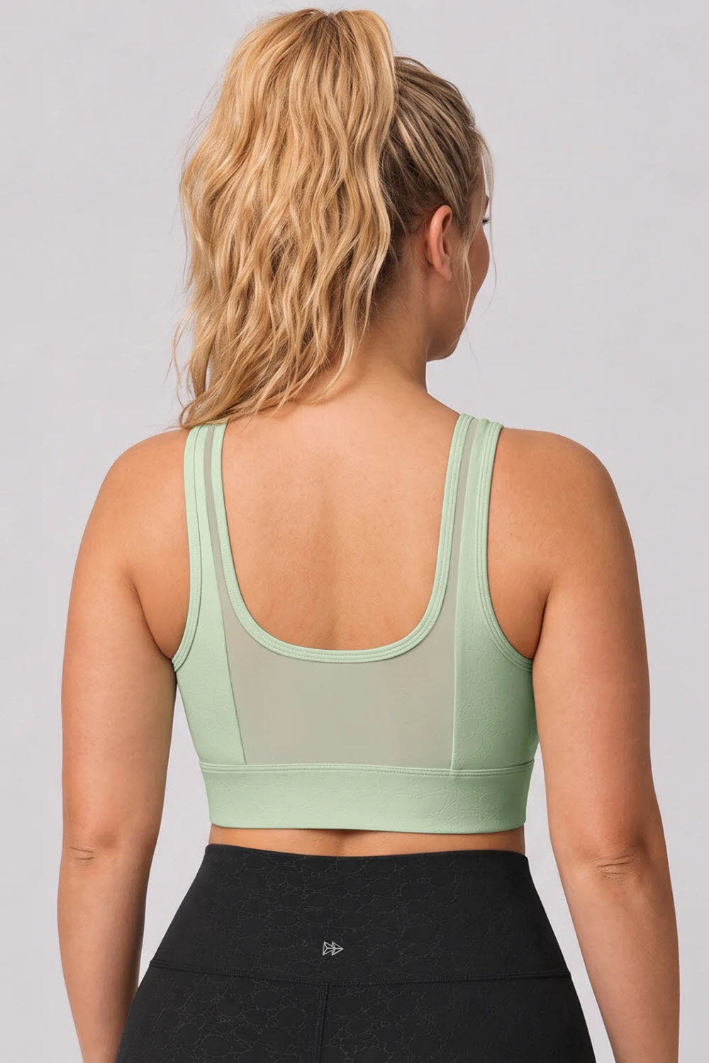 Yvette Sports Bra Zip Sandra Plus